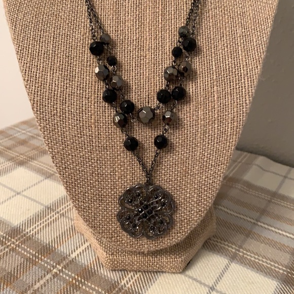 NY Brand Layer Two Tier Necklace Black Gunmetal Chain w/Beads & Pendant - Picture 2 of 11